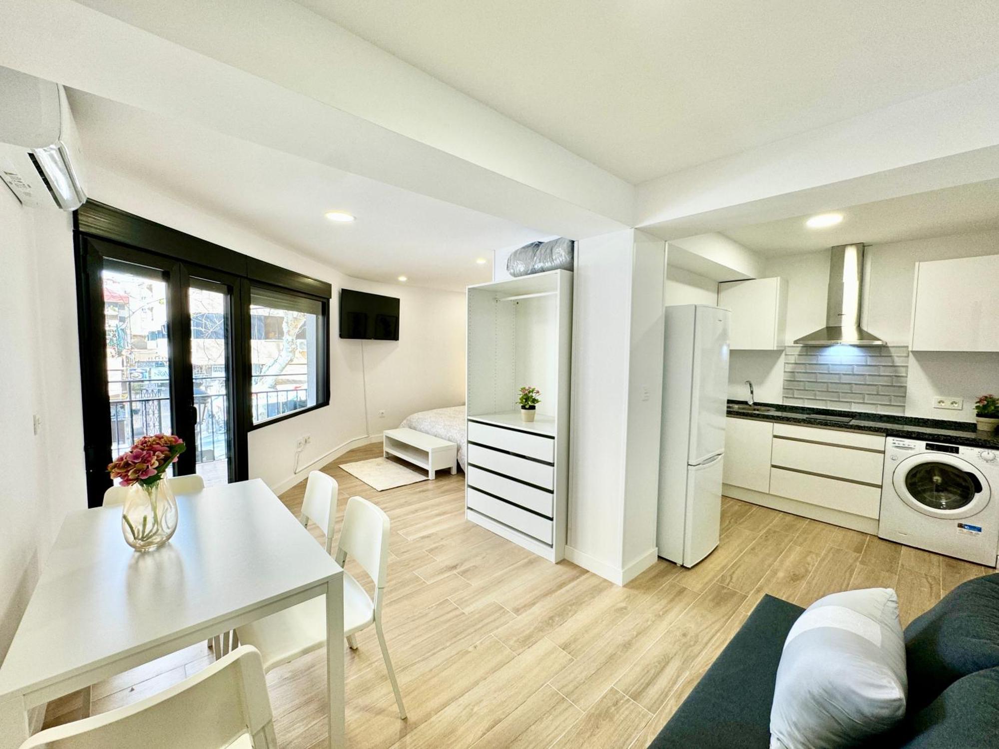 Amazing Seaside Studio By Eaw Homes Марбелья Экстерьер фото